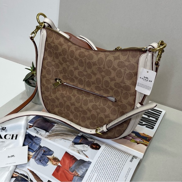 (new+tag) Coach style 38580 signature Sutton hobo w/ original dustbag - Picture 7 of 13